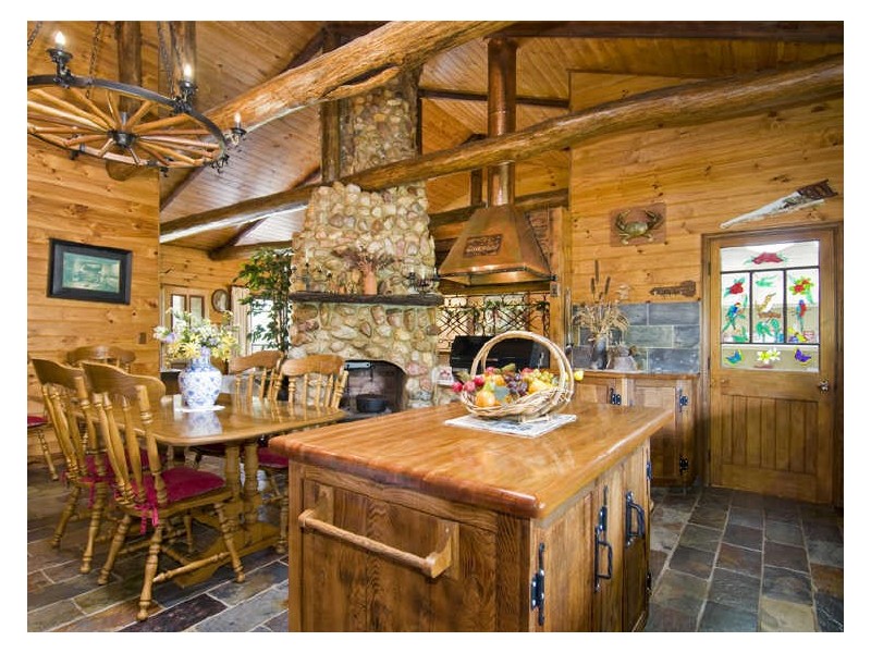 25 Shore Road, Booral QLD 4655