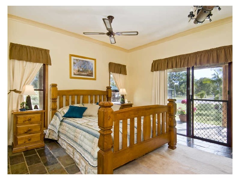 25 Shore Road, Booral QLD 4655