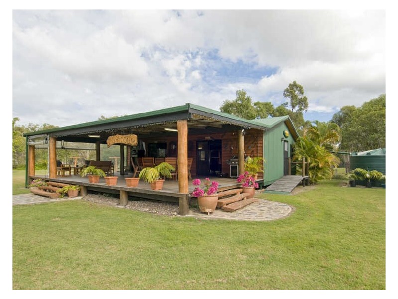 25 Shore Road, Booral QLD 4655