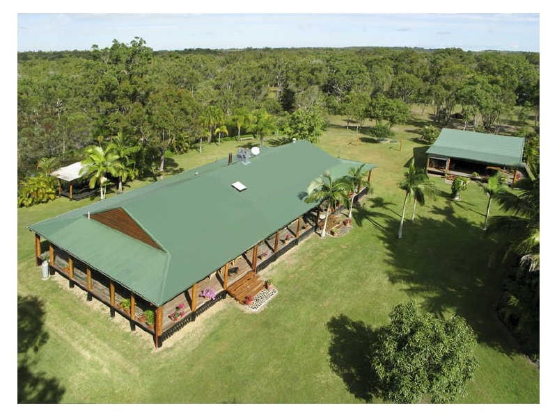 25 Shore Road, Booral QLD 4655