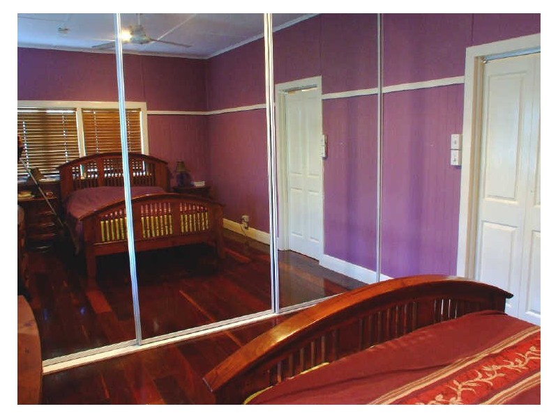 49 King Street, Urangan QLD 4655