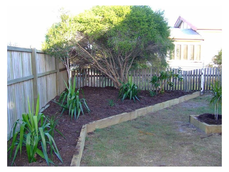 49 King Street, Urangan QLD 4655