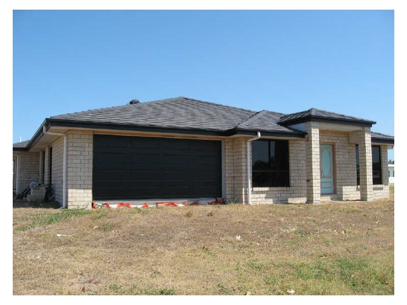 1 & 2/58 Fraser Waters Parade, Hervey Bay QLD 4655