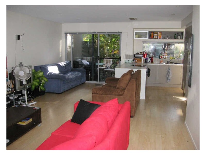 8/187 Torquay Road, Scarness QLD 4655