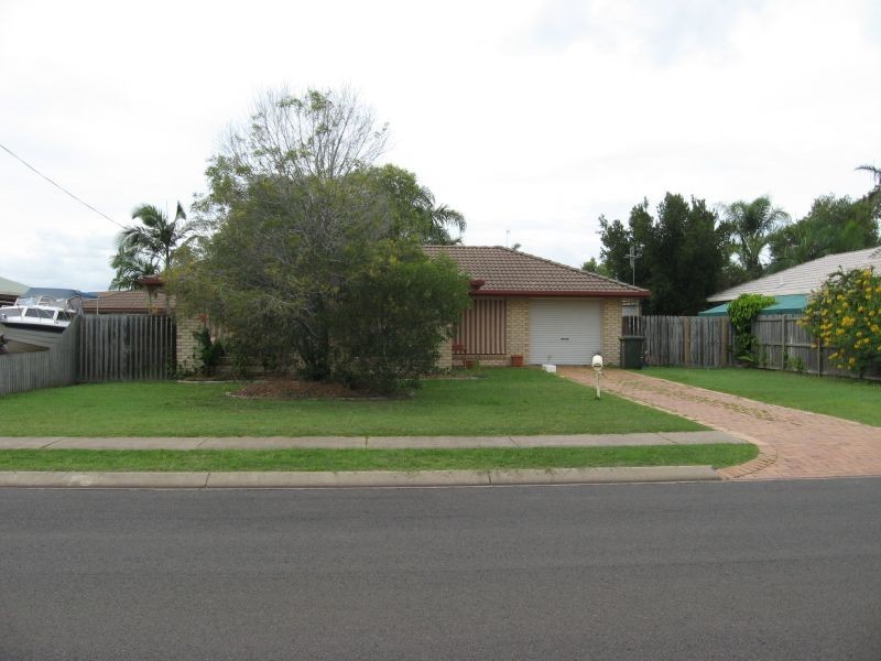 70 Hansen Street, Urangan QLD 4655