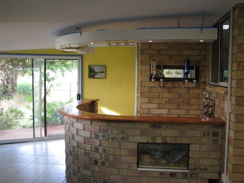 2 William Street, Urangan QLD 4655