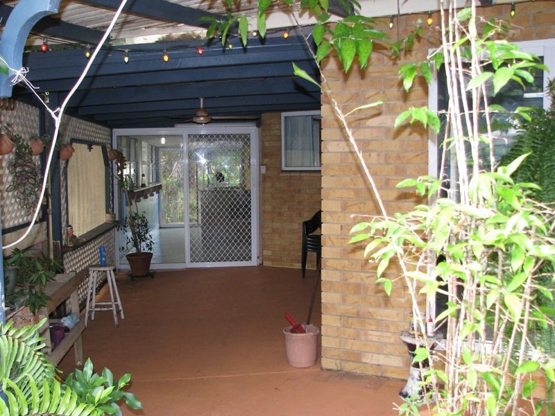 2 William Street, Urangan QLD 4655