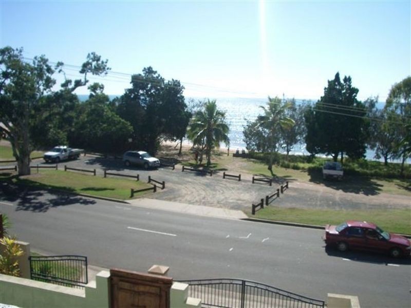 238 Esplanade, Pialba QLD 4655