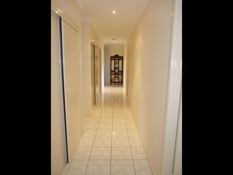 29 Bayrise Drive, Urangan QLD 4655