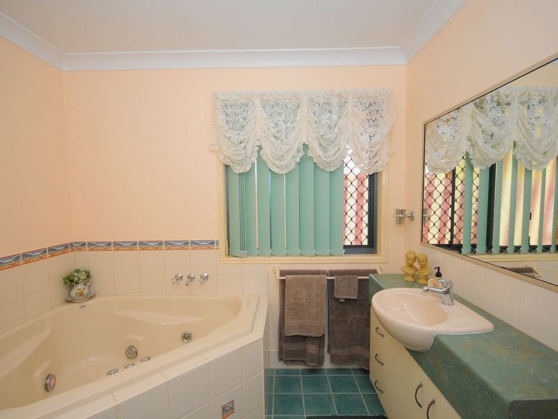 72 Snapper Street, Kawungan QLD 4655