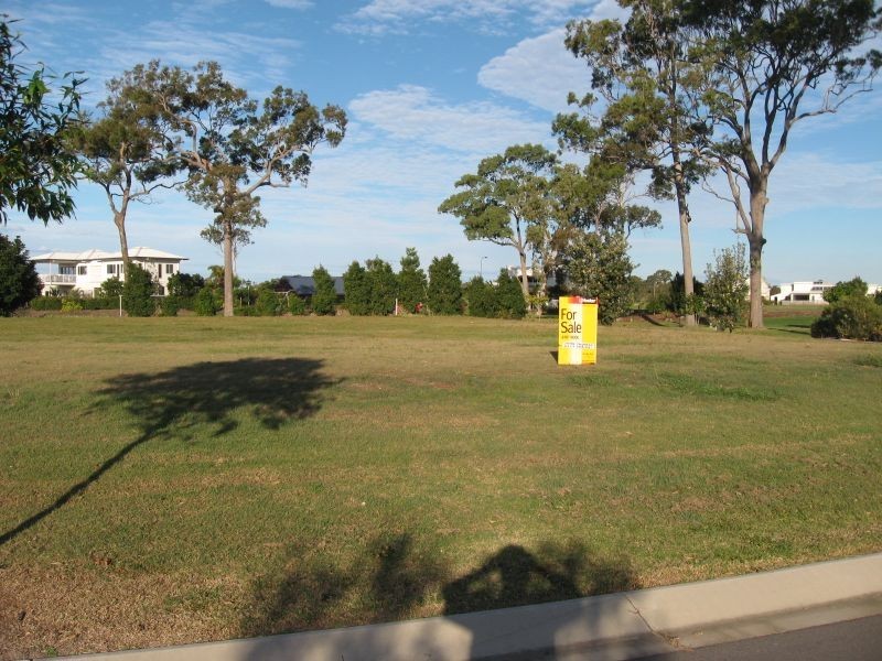 65 Barramundi Drive, Burrum Heads QLD 4659