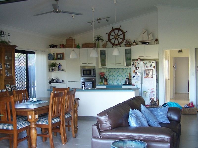 5 Beach Drive, Burrum Heads QLD 4659