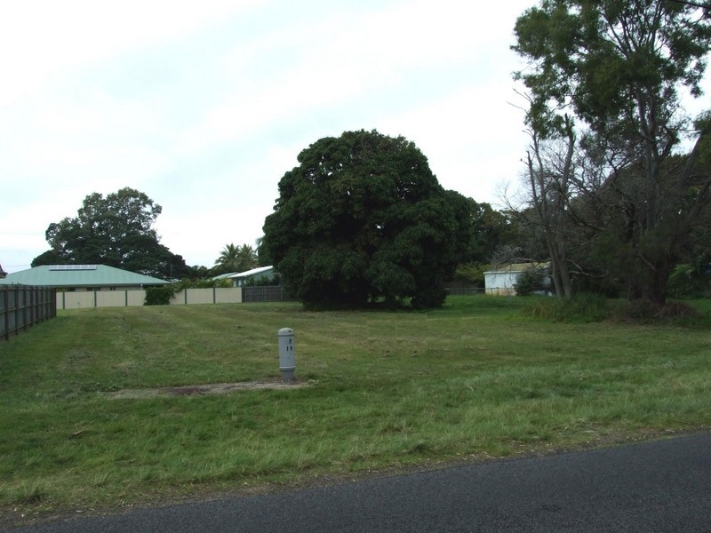 2//7 Pilot Street, Urangan QLD 4655