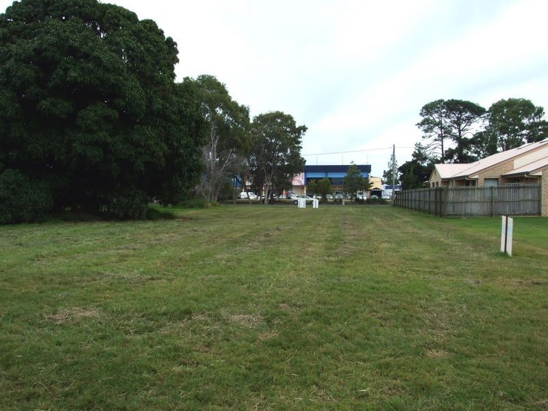 2//7 Pilot Street, Urangan QLD 4655