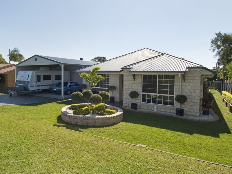 4 Bruce Street, Torquay QLD 4655