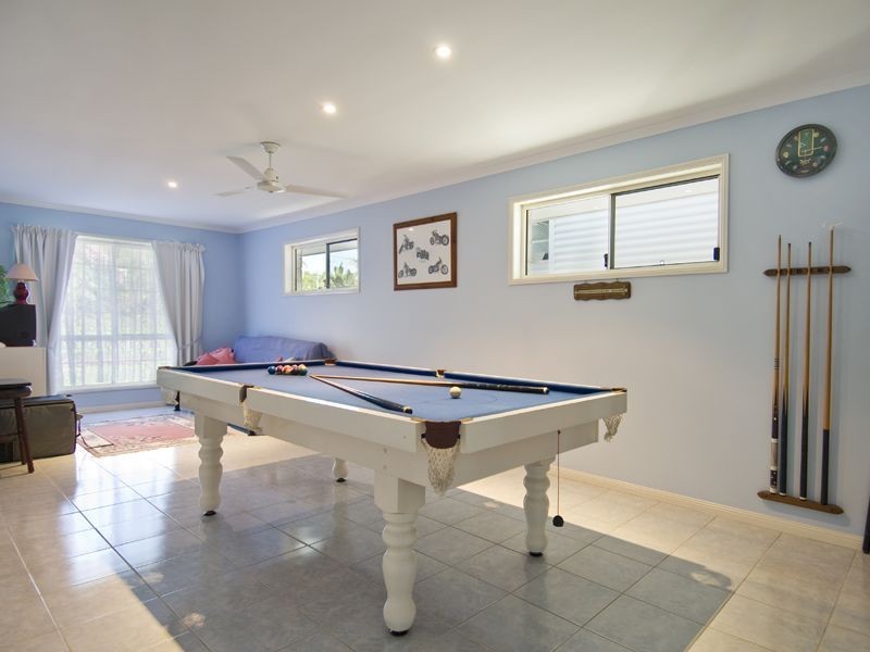 4 Bruce Street, Torquay QLD 4655