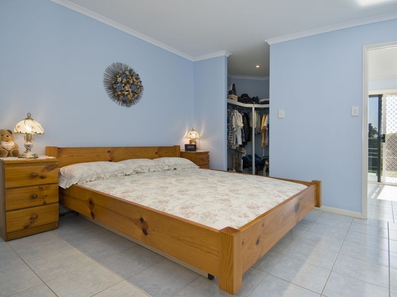 4 Bruce Street, Torquay QLD 4655
