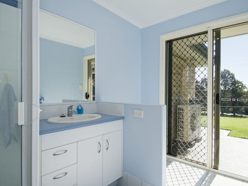 4 Bruce Street, Torquay QLD 4655