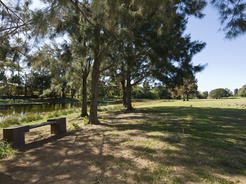 4 Bruce Street, Torquay QLD 4655