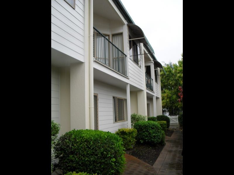 19 Hervey Street, Scarness QLD 4655