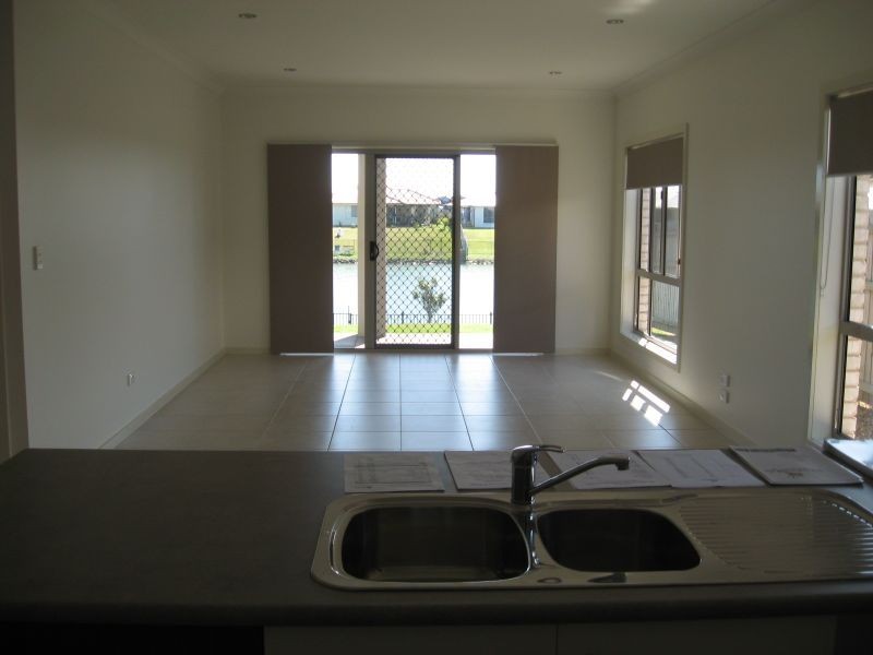 7 Lady Nelson Drive, Eli Waters QLD 4655