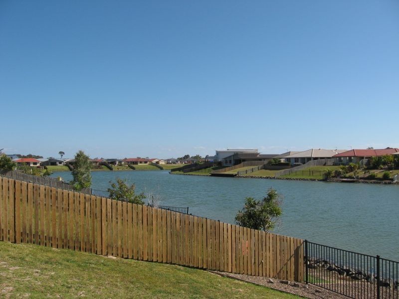 7 Lady Nelson Drive, Eli Waters QLD 4655