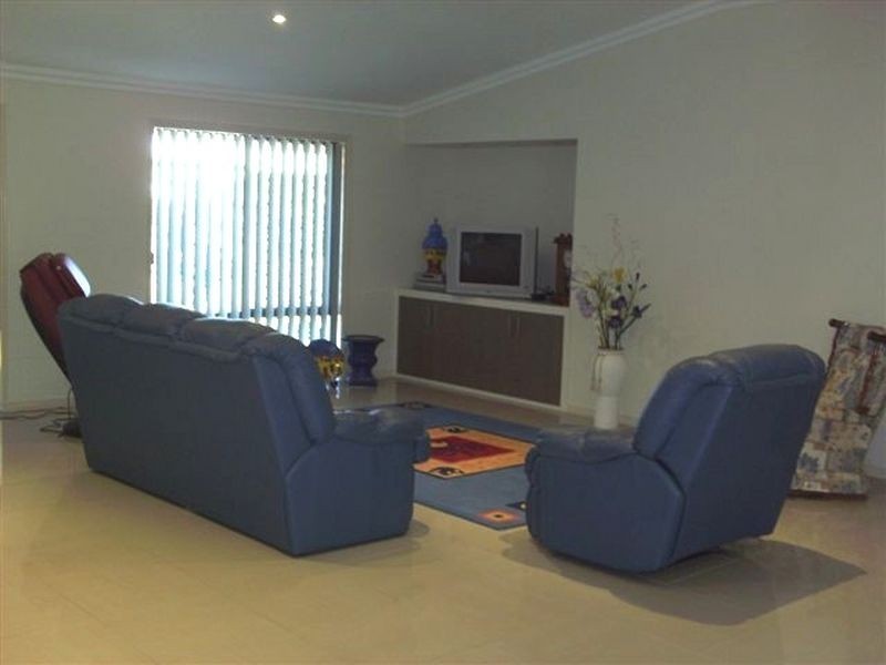 18 Lockerbie Court, Kawungan QLD 4655