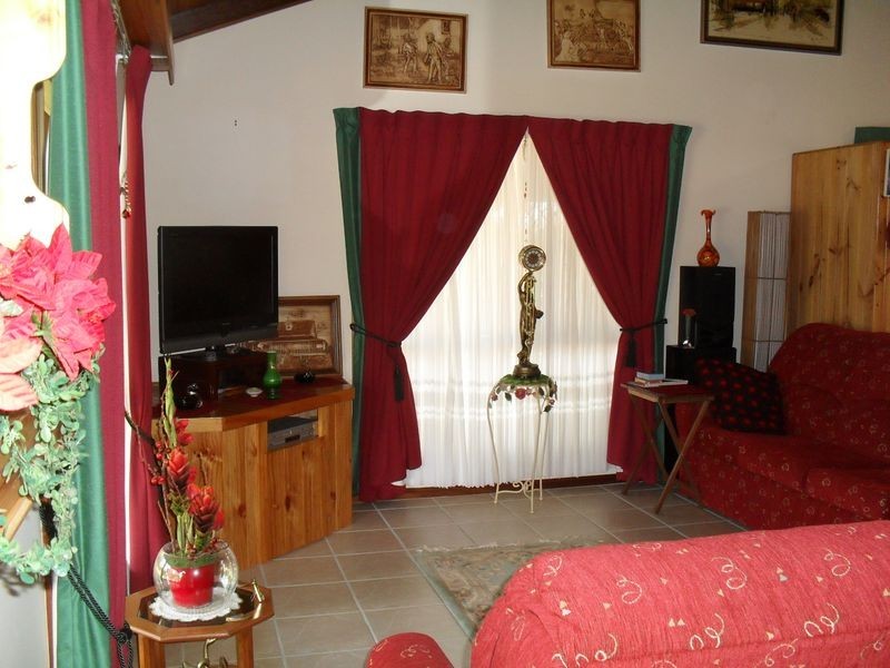 52 Barker Street, Point Vernon QLD 4655