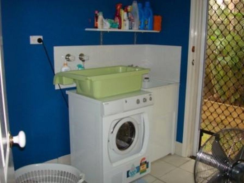 42 Aimee Drive, Urangan QLD 4655