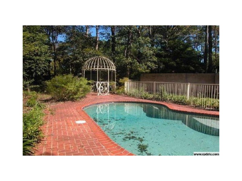 4 Eastern Arterial Road, St Ives NSW 2075