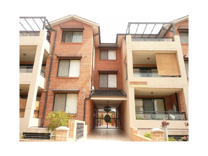 8/10-12 Wingello Street, Guildford NSW 2161