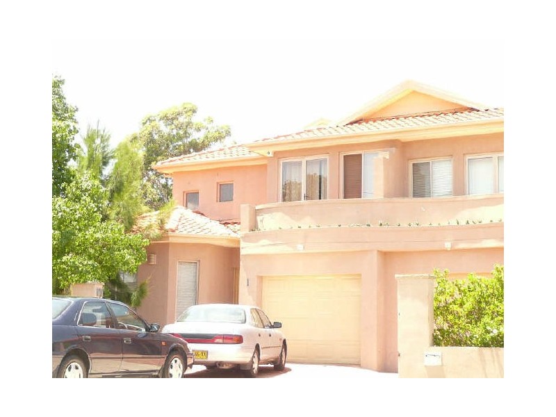 1 Lomond St (N), Guildford NSW 2161