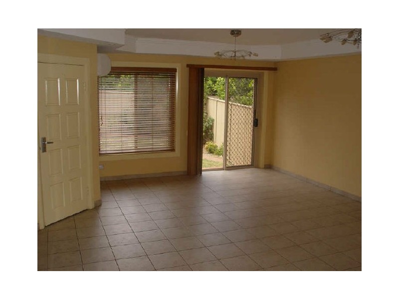 1 Lomond St (N), Guildford NSW 2161