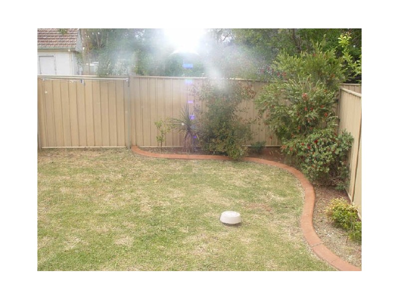 1 Lomond St (N), Guildford NSW 2161