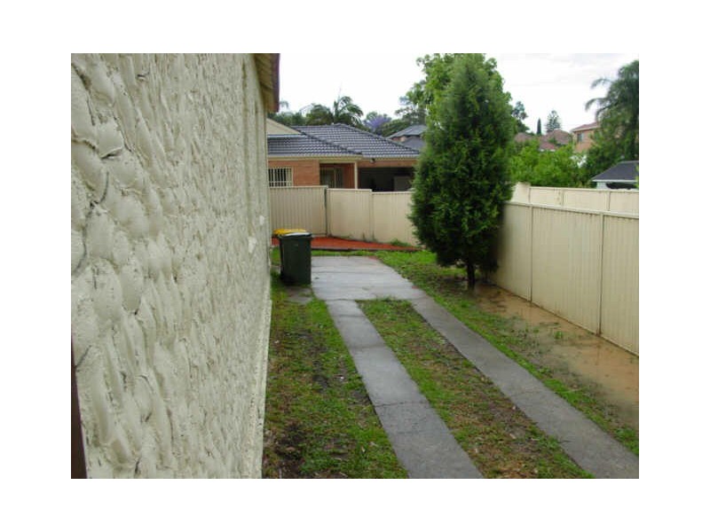 35 Hawksview Rd, Guildford NSW 2161