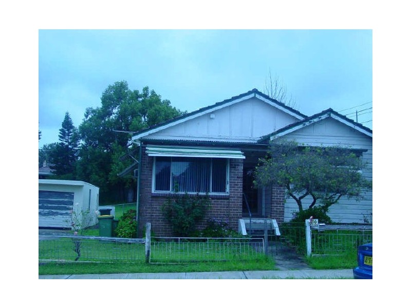 74 Station St, Guildford NSW 2161