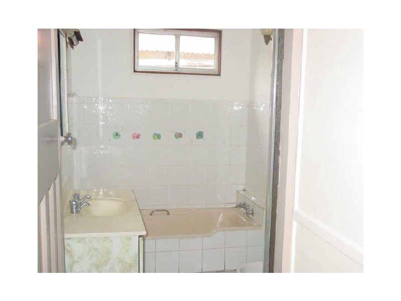 74 Station St, Guildford NSW 2161