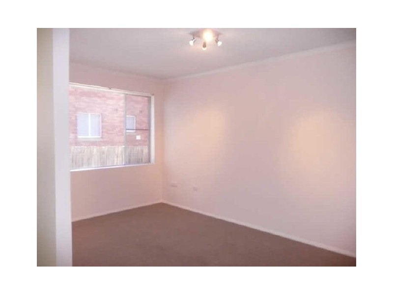 1/4 Calliope Street, Guildford NSW 2161