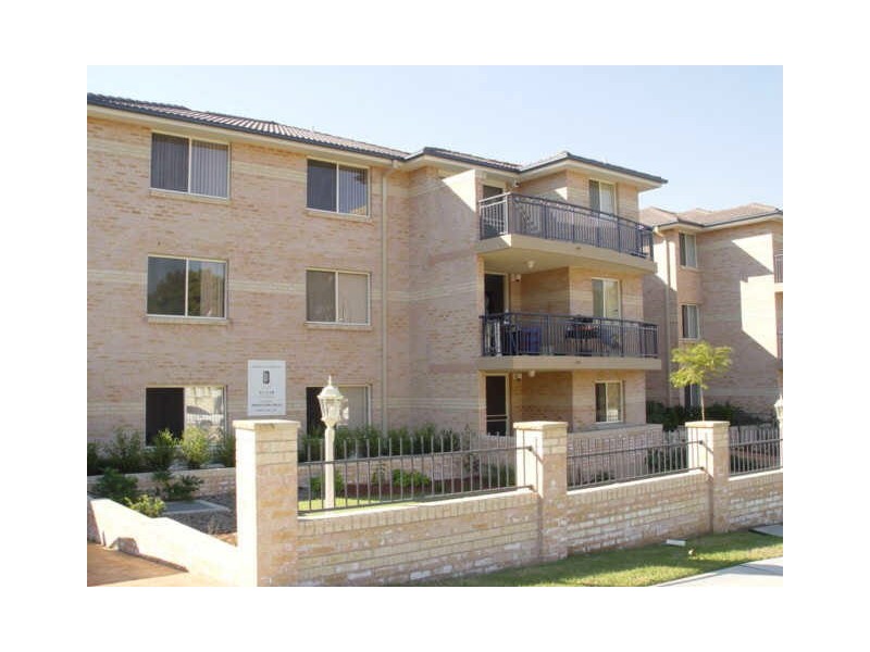 8/5-11 Stimson, Guildford NSW 2161