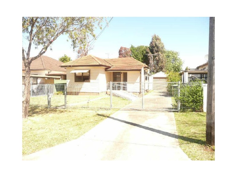 35 Broad Street (N), Bass Hill NSW 2197