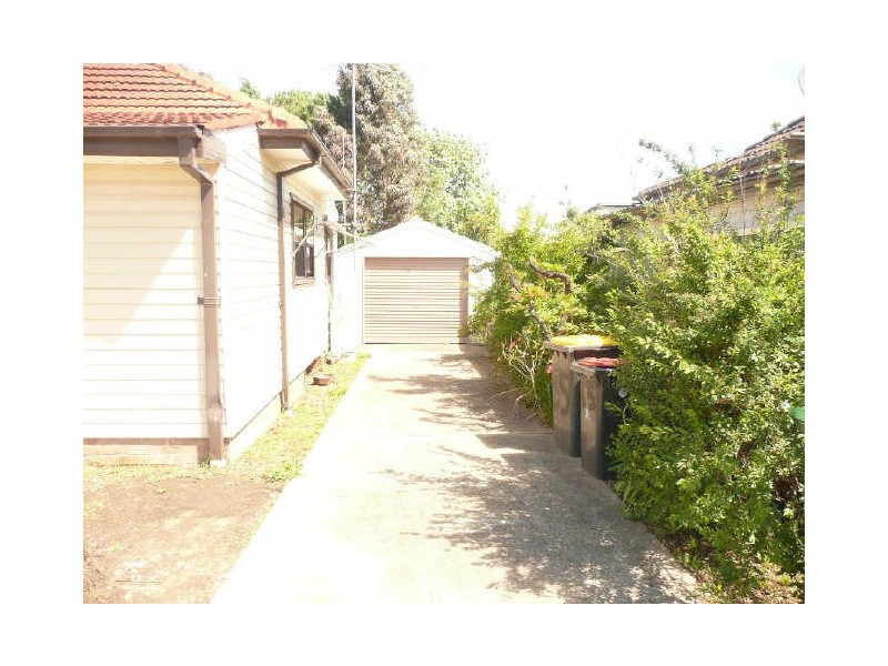 35 Broad Street (N), Bass Hill NSW 2197