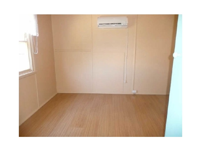 2/64 Hawksview Rd, Guildford NSW 2161