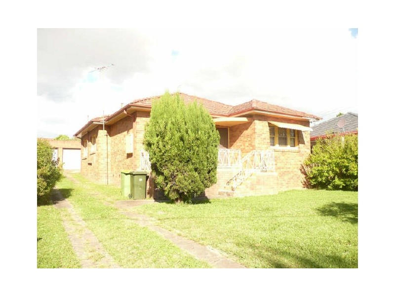 6 Railway Street (N), Guildford NSW 2161