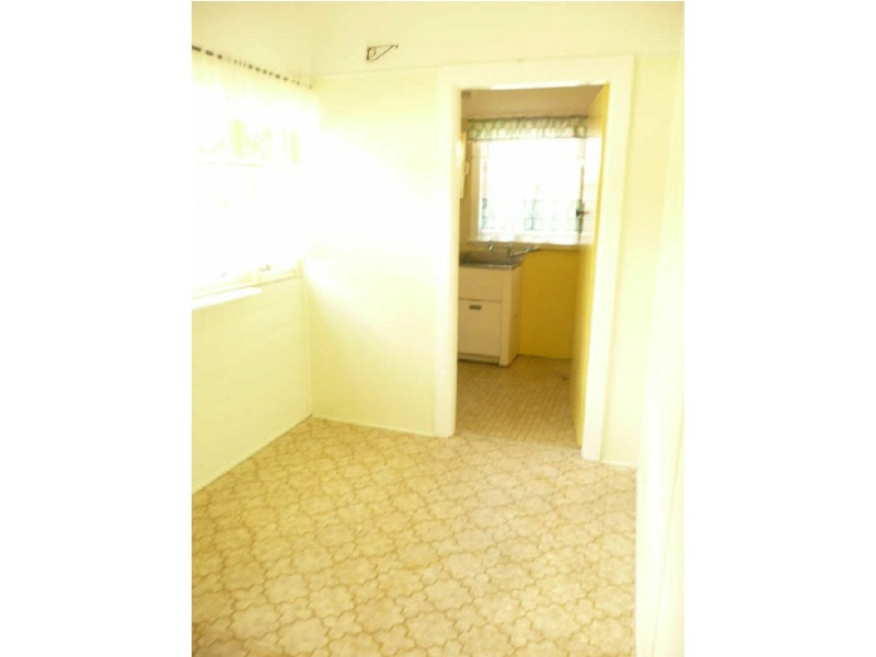 6 Railway Street (N), Guildford NSW 2161