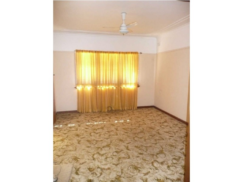 6 Railway Street (N), Guildford NSW 2161