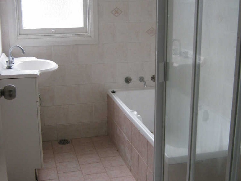 542 Woodville Road, Guildford NSW 2161