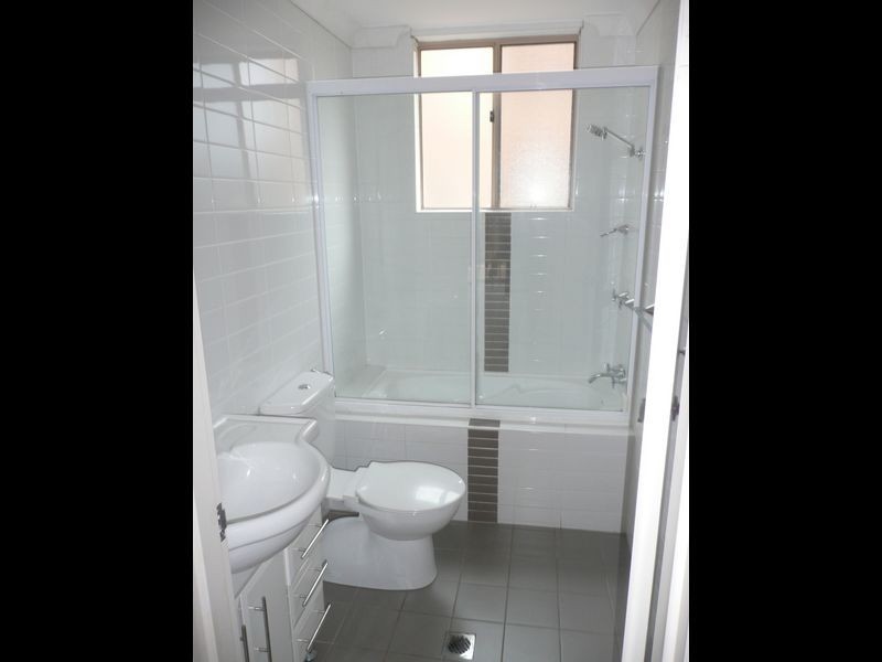 10/ 36-38 Lydbrook Street, Wentworthville NSW 2145