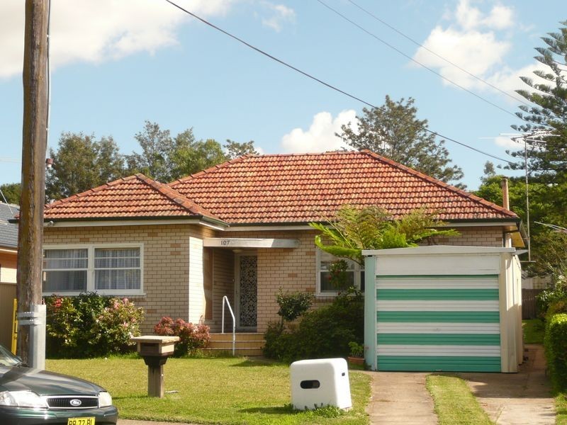 107 Military Rd, Guildford NSW 2161