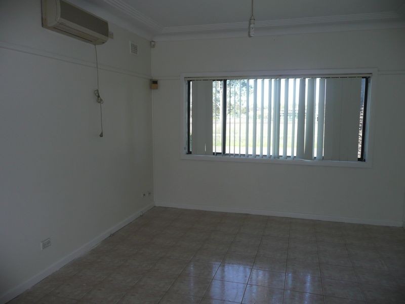 87 Military Rd, Guildford NSW 2161