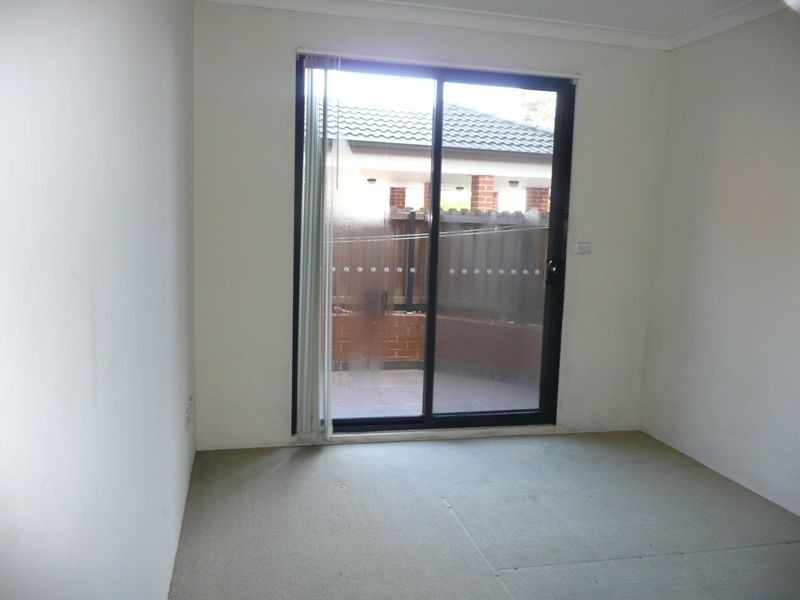 4/10-12 Wingello St, Guildford NSW 2161